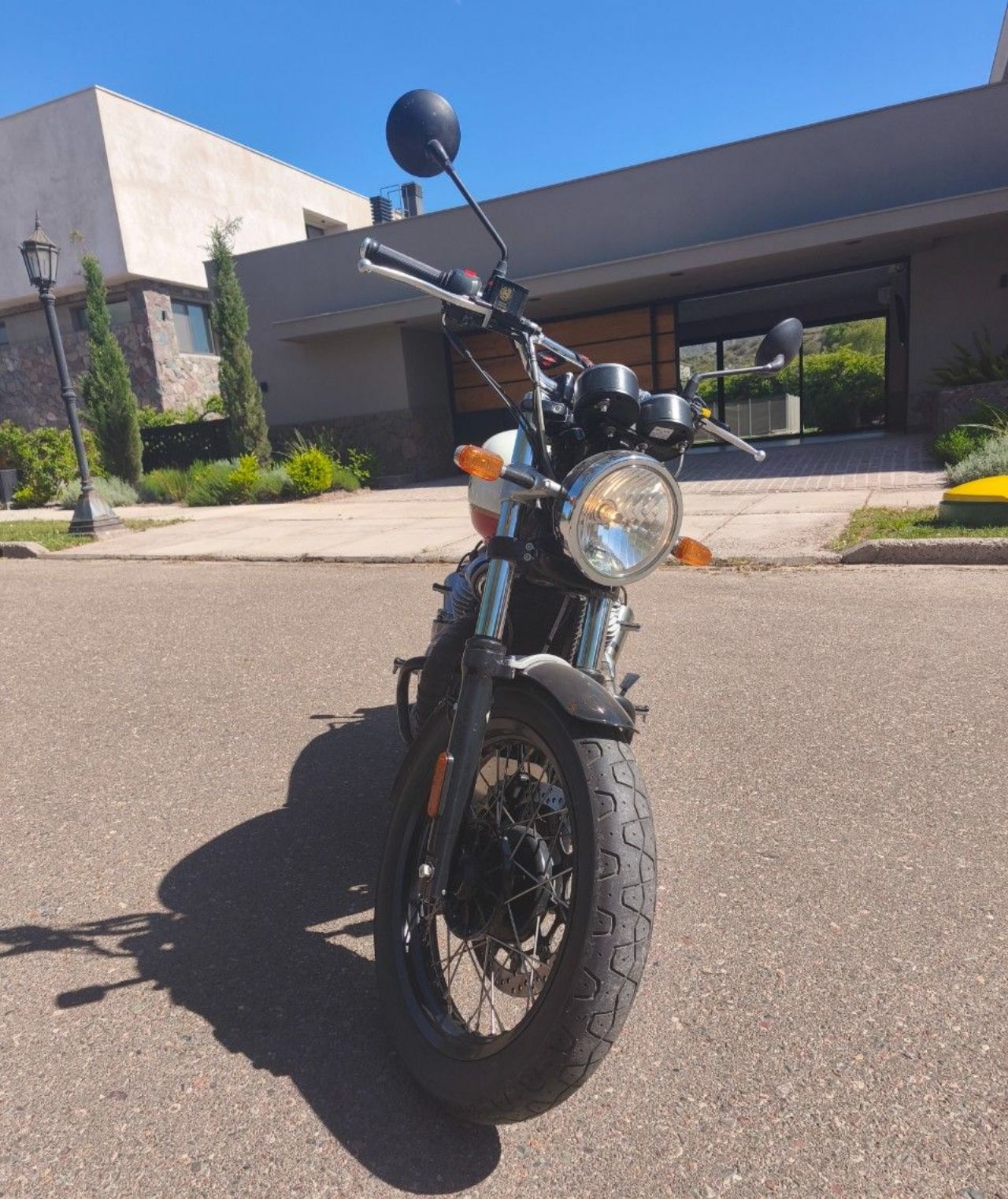 Royal Enfield Interceptor Usada en Mendoza, deRuedas