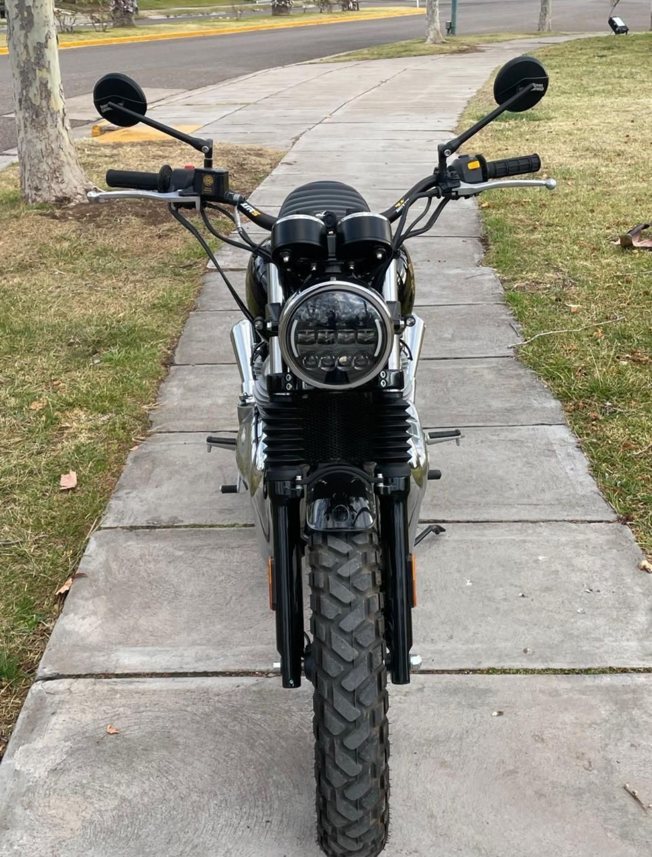 Royal Enfield Interceptor Usada en Mendoza, deRuedas