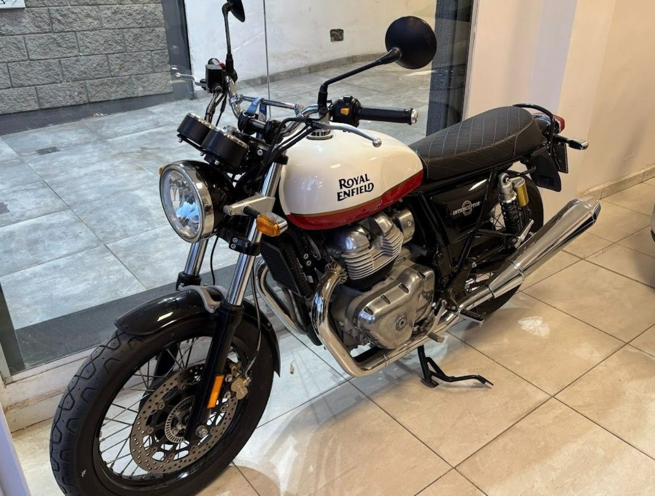 Royal Enfield Interceptor Usada Financiado en San Juan, deRuedas
