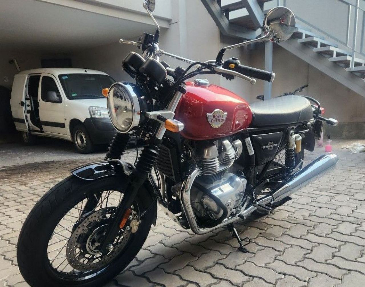 Royal Enfield Interceptor Usada en Mendoza, deRuedas