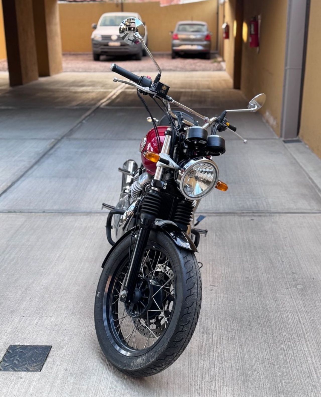Royal Enfield Interceptor Usada en Mendoza, deRuedas