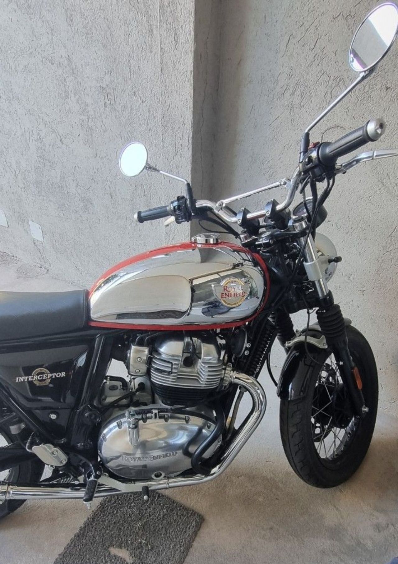 Royal Enfield Interceptor Usada en Mendoza, deRuedas
