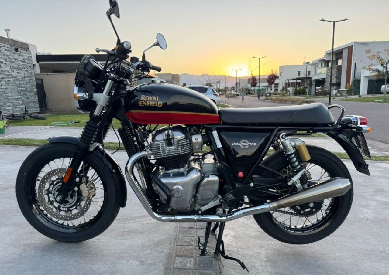 Royal Enfield Interceptor Usada en Mendoza, deRuedas