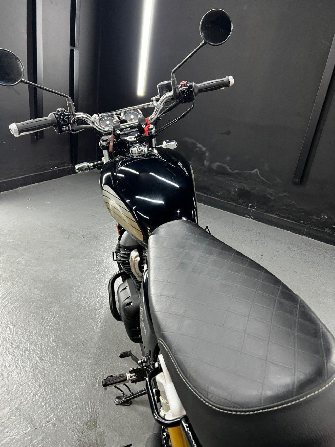 Royal Enfield Interceptor Usada en Córdoba, deRuedas