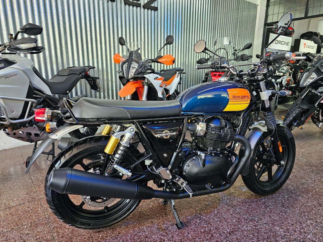 Royal Enfield Interceptor Nueva Financiado en Mendoza, deRuedas