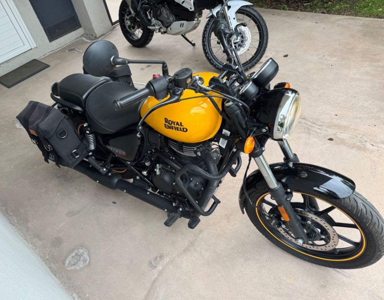 Royal Enfield Meteor Usada en Mendoza, deRuedas