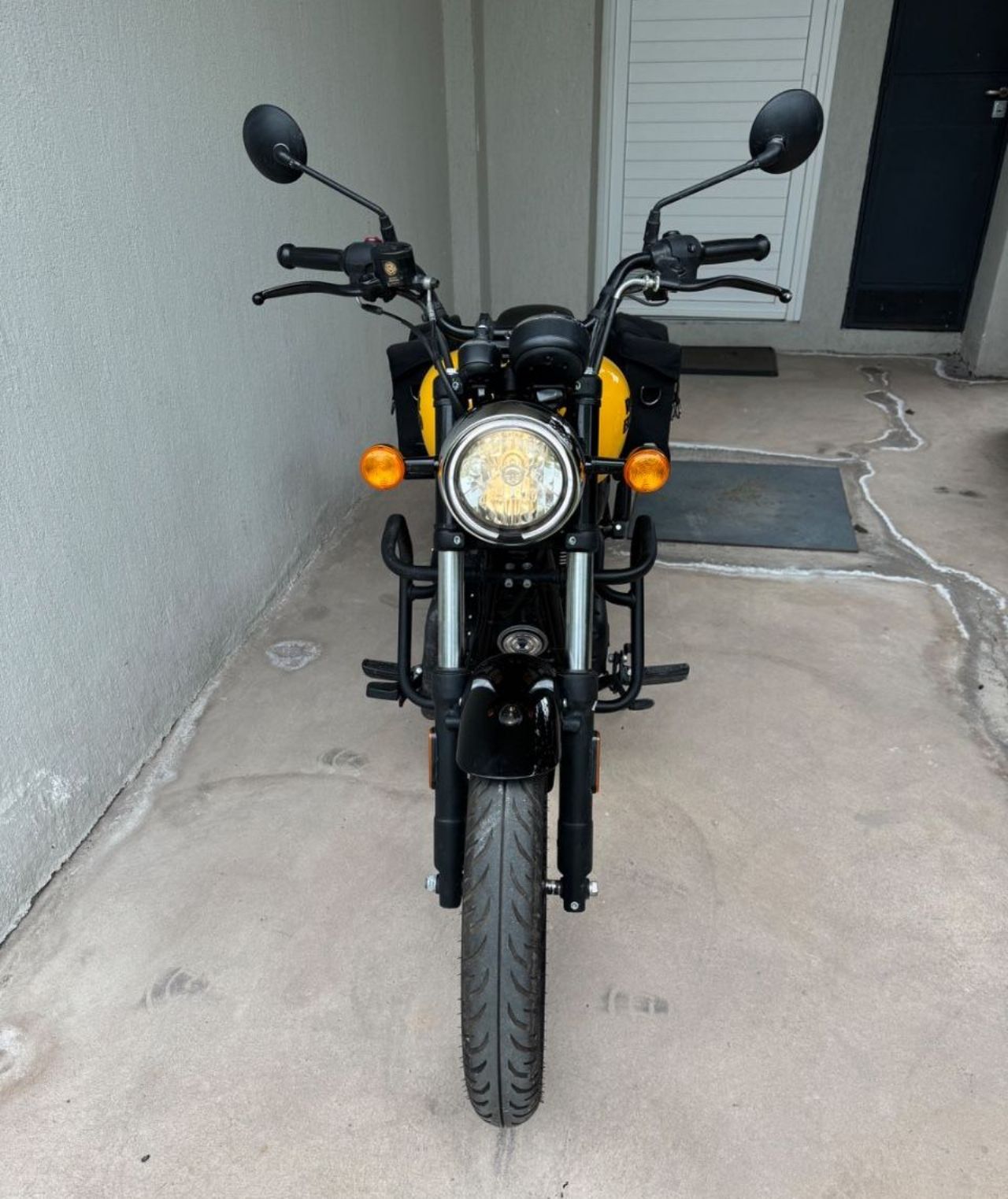 Royal Enfield Meteor Usada en Mendoza, deRuedas