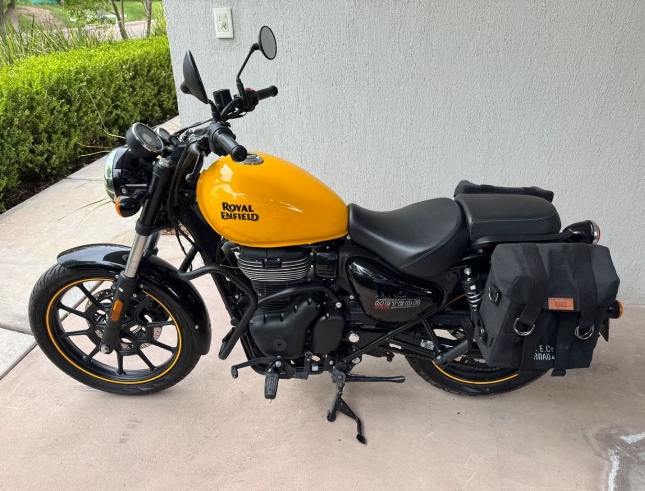 Royal Enfield Meteor Usada en Mendoza, deRuedas