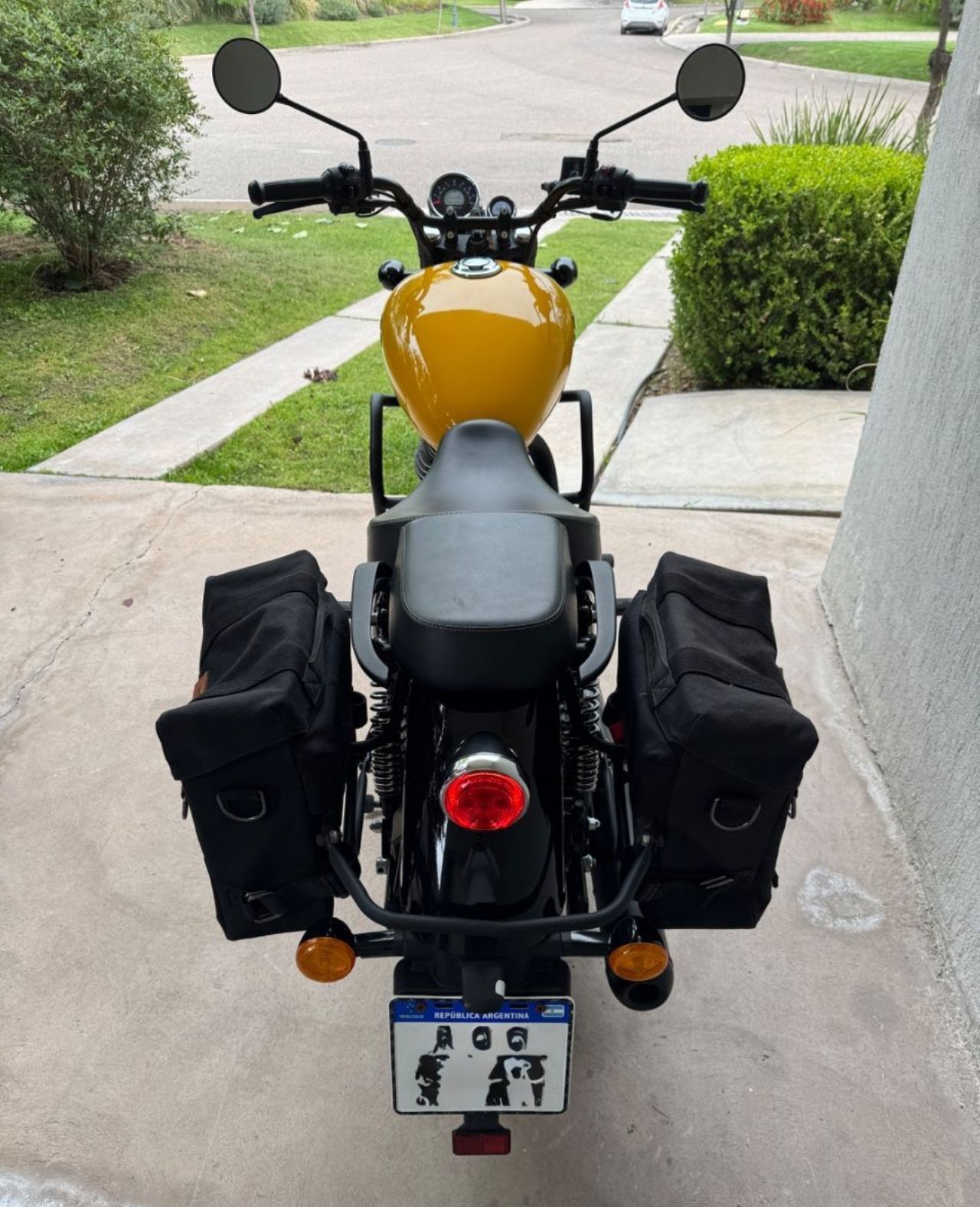 Royal Enfield Meteor Usada en Mendoza, deRuedas