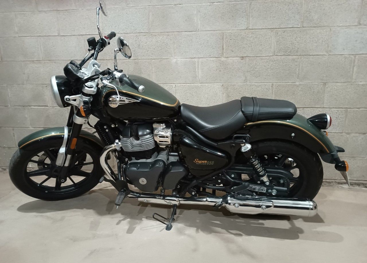 Royal Enfield Super Meteor Usada en Córdoba, deRuedas