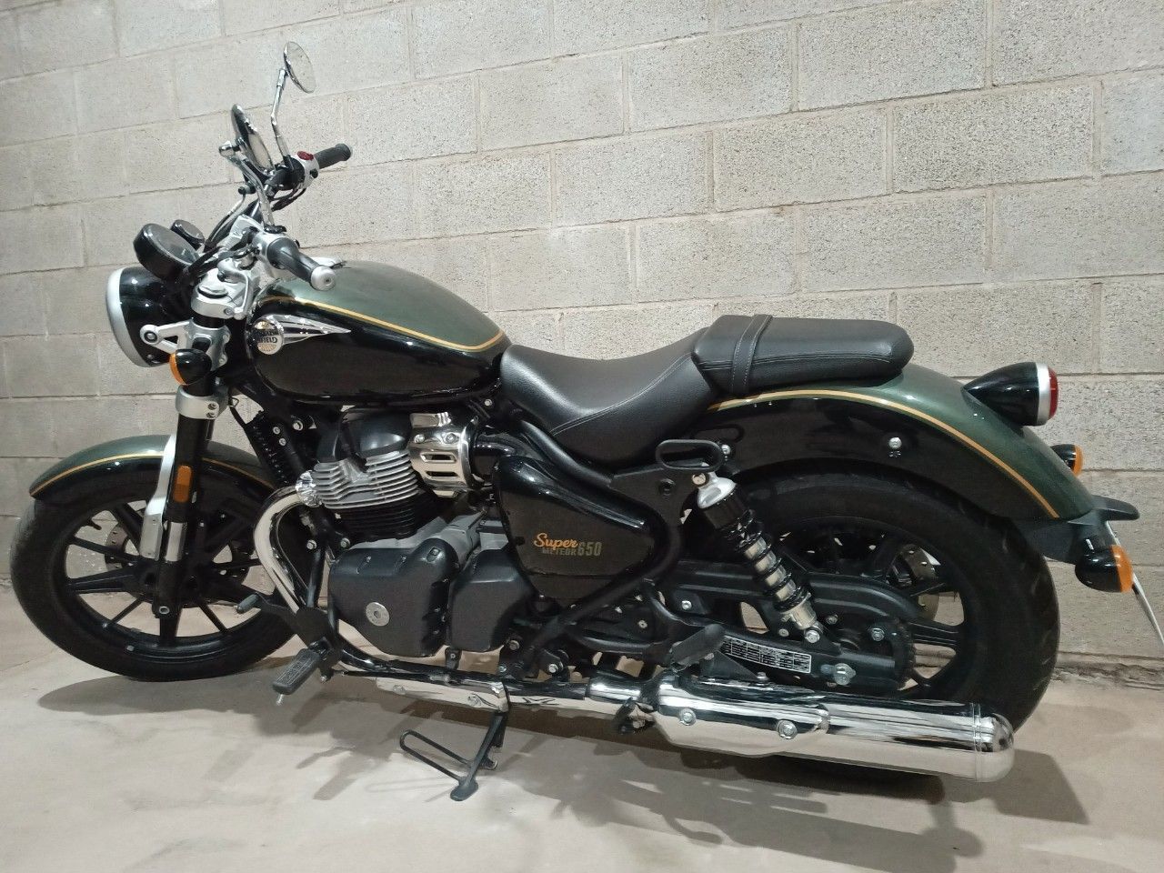 Royal Enfield Super Meteor Usada en Córdoba, deRuedas