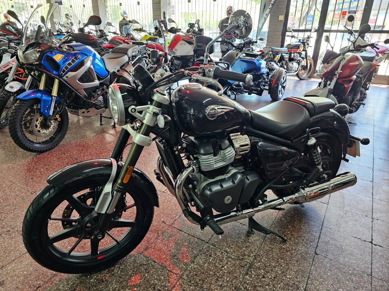 Royal Enfield Super Meteor Usada Financiado en Mendoza, deRuedas