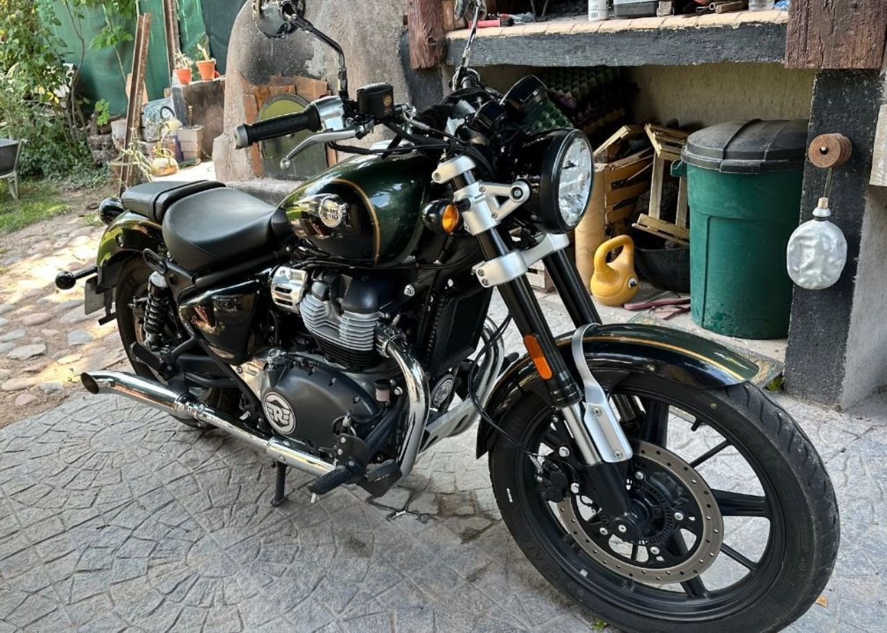 Royal Enfield Super Meteor Usada en Mendoza, deRuedas