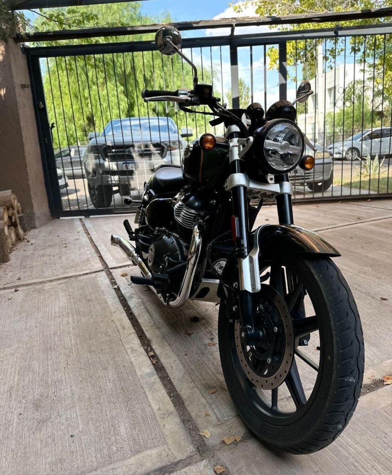 Royal Enfield Super Meteor Usada en Mendoza, deRuedas