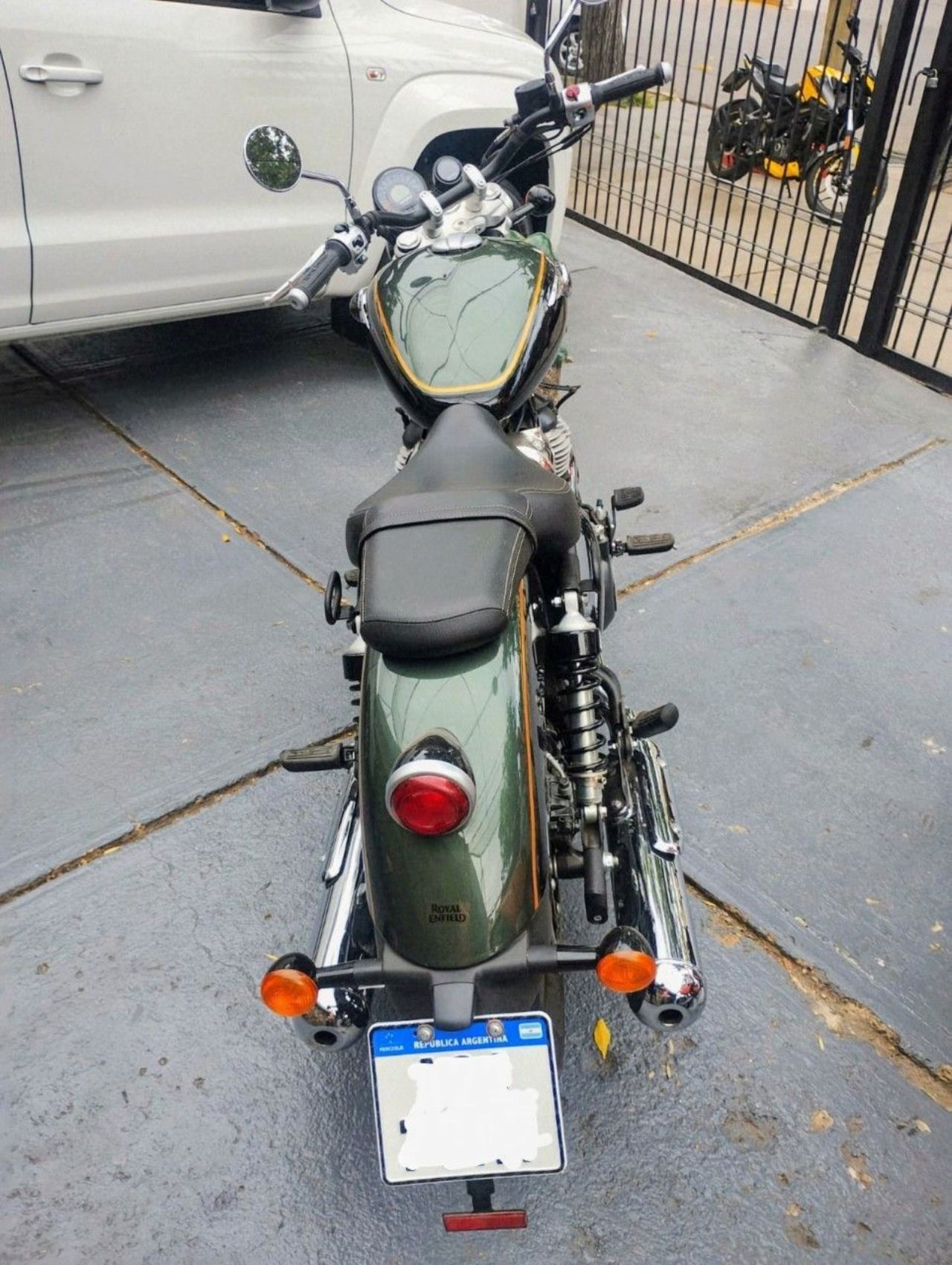 Royal Enfield Super Meteor Usada en Mendoza, deRuedas