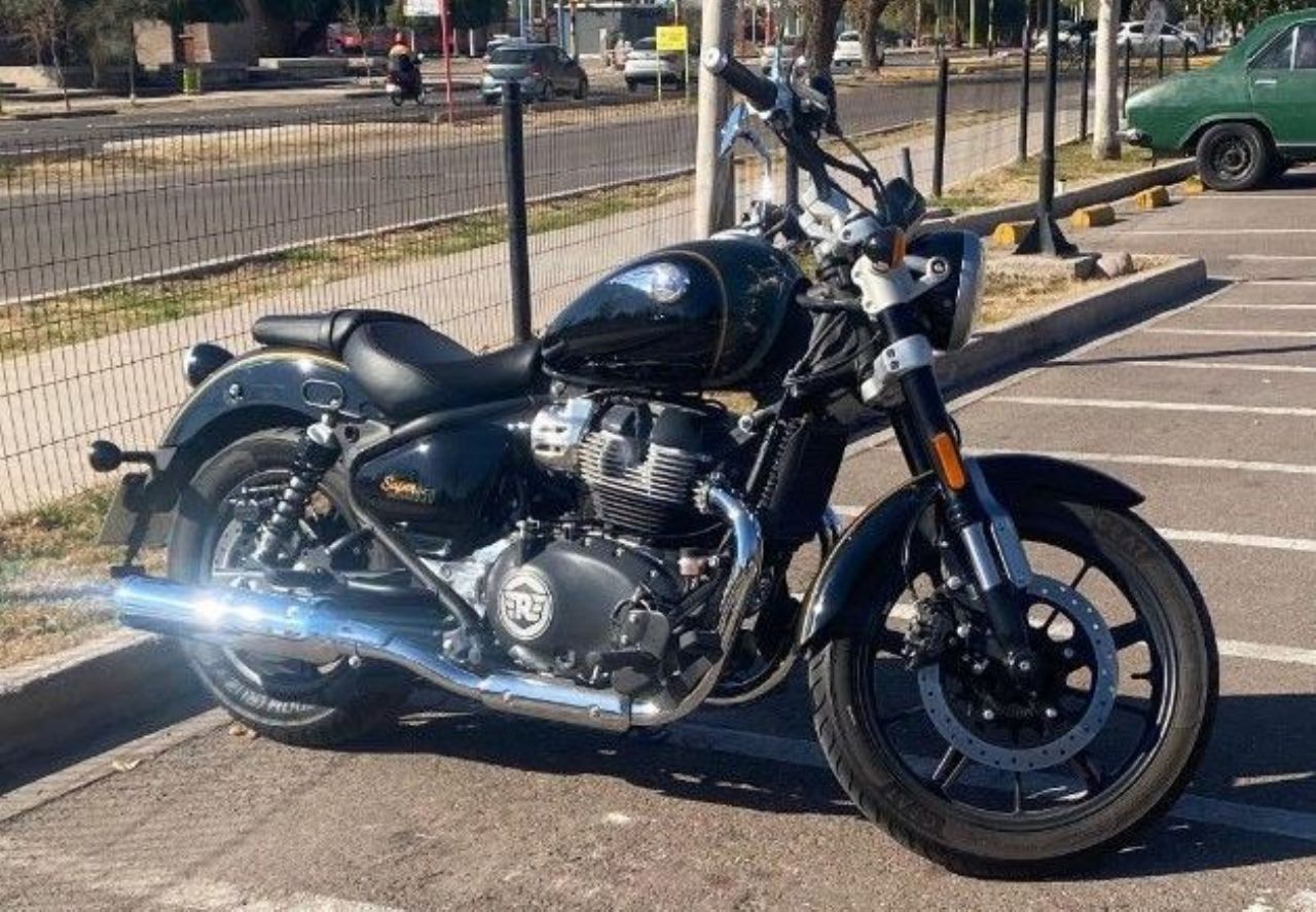 Royal Enfield Super Meteor Usada en Mendoza, deRuedas