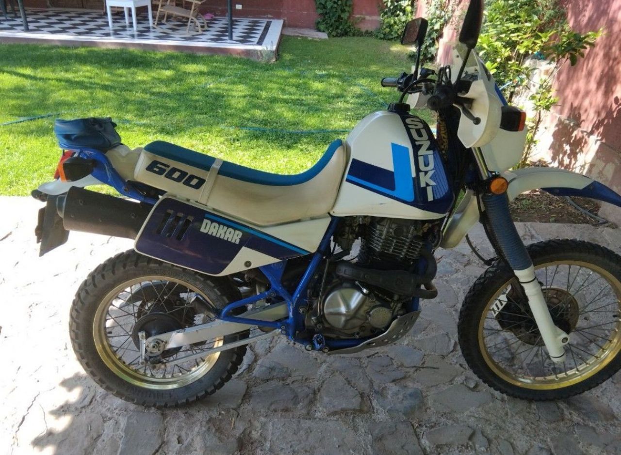 Suzuki DR Usada en Mendoza, deRuedas