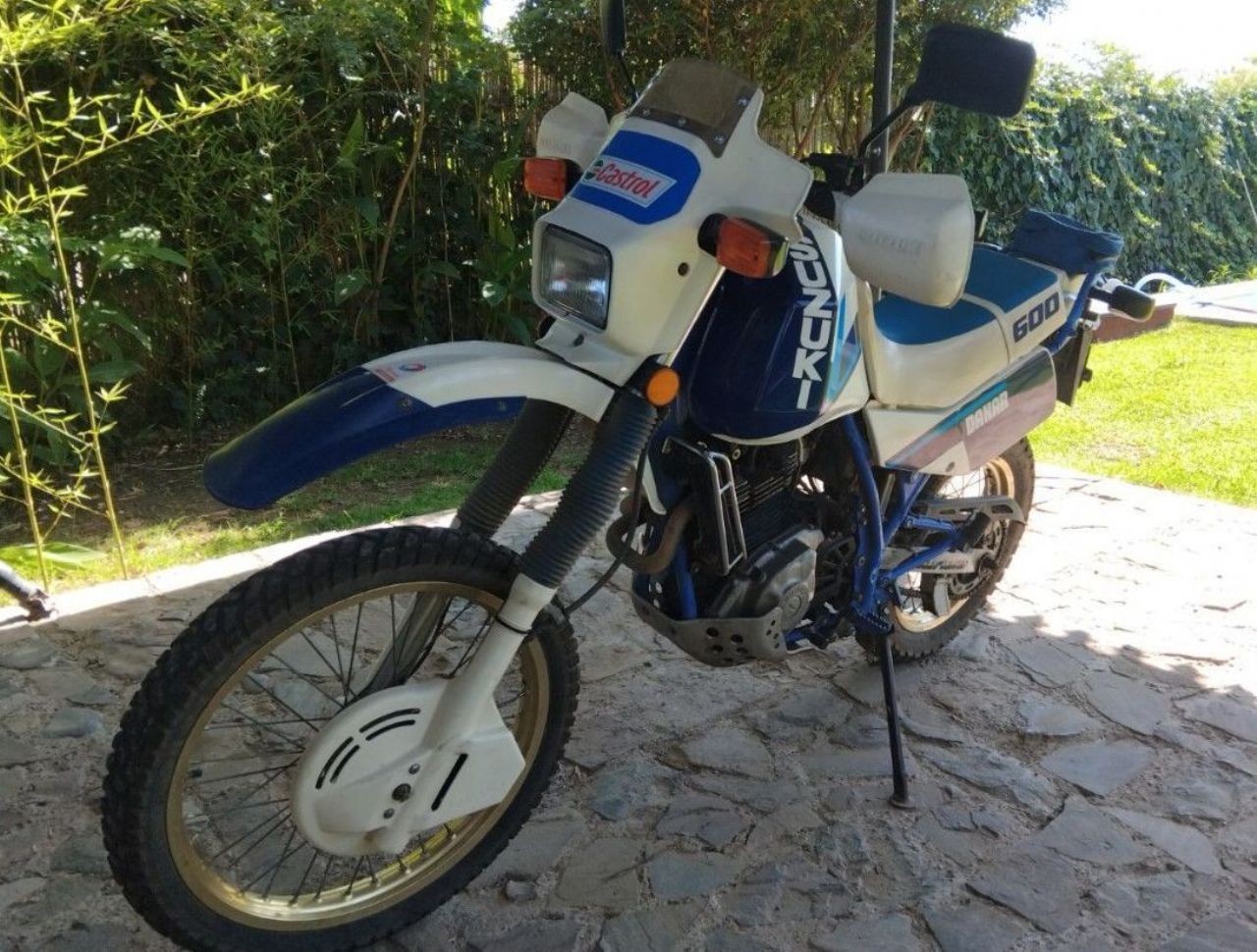 Suzuki DR Usada en Mendoza, deRuedas