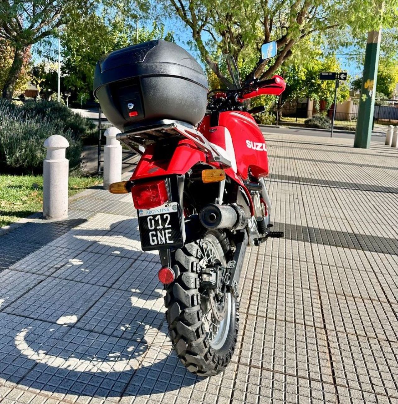 Suzuki DR Usada en Mendoza, deRuedas