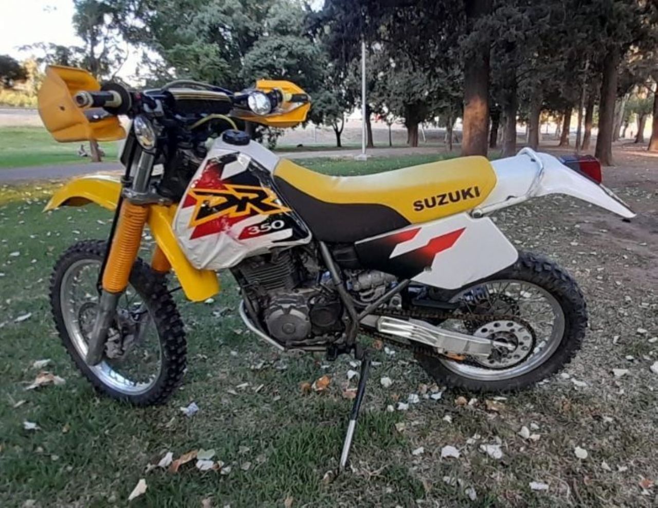 Suzuki DR Usada en Mendoza, deRuedas