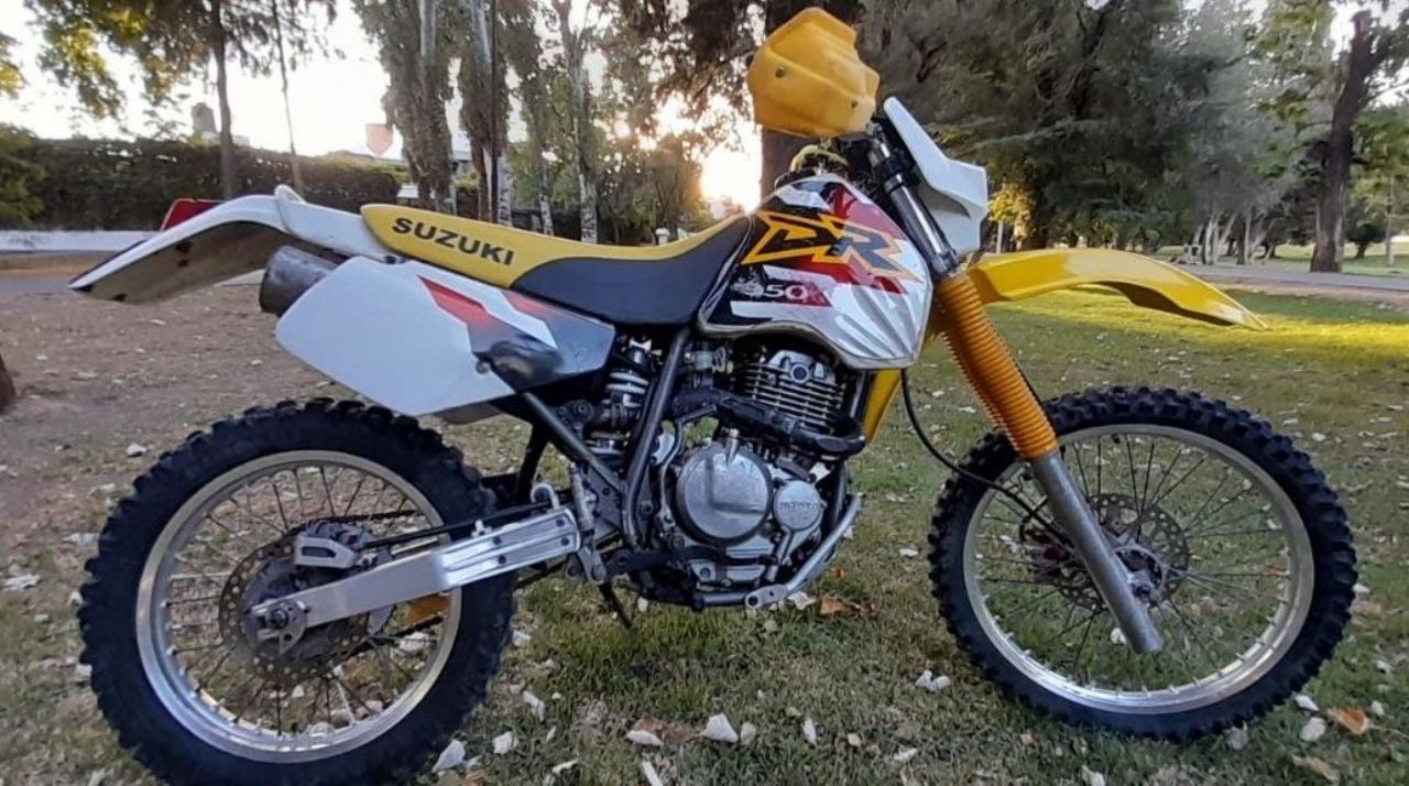 Suzuki DR Usada en Mendoza, deRuedas