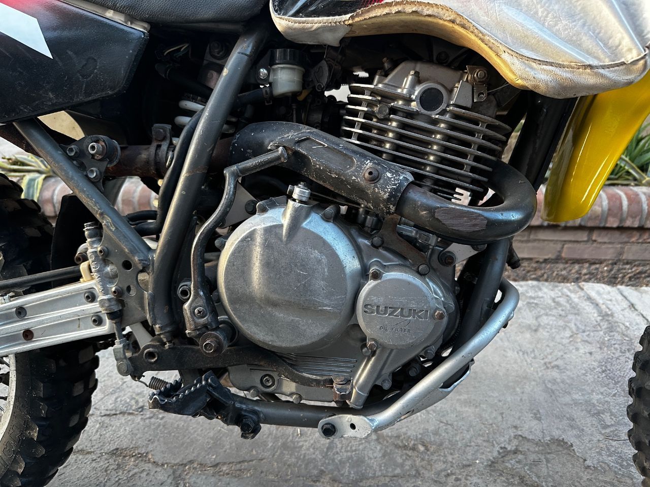 Suzuki DR Usada en Mendoza, deRuedas
