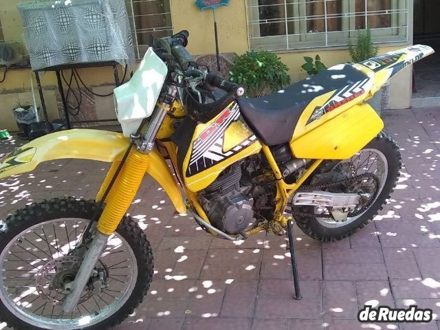 Suzuki DR Usada en Mendoza, deRuedas