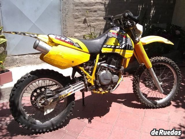 Suzuki DR Usada en Mendoza, deRuedas