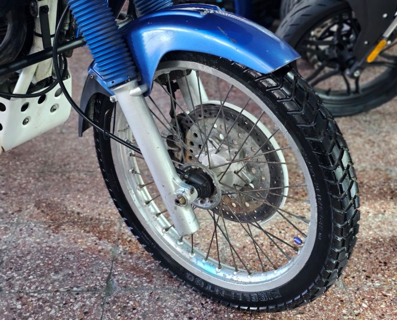 Suzuki DR Usada en Mendoza, deRuedas