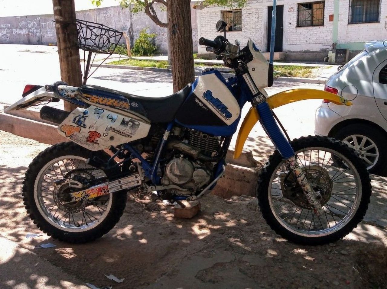 Suzuki DR Usada en Mendoza, deRuedas