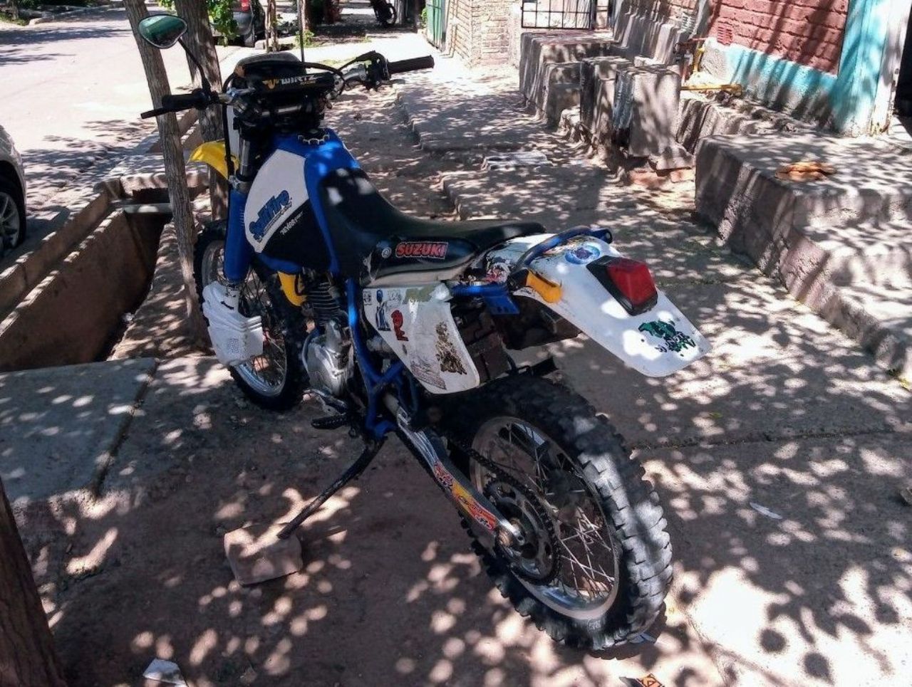 Suzuki DR Usada en Mendoza, deRuedas