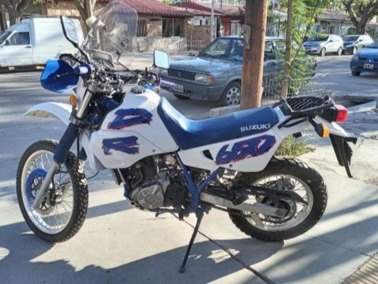 Suzuki DR Usada en Mendoza, deRuedas