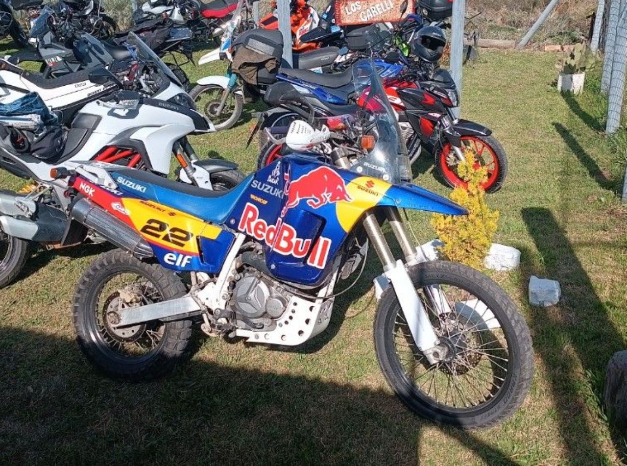 Suzuki DR Usada en Mendoza, deRuedas