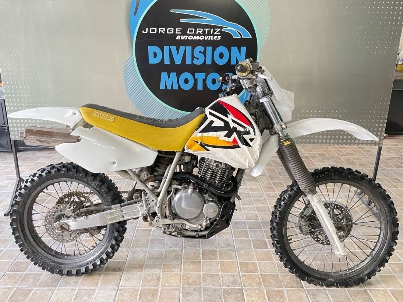 Suzuki DR Usada en Mendoza, deRuedas