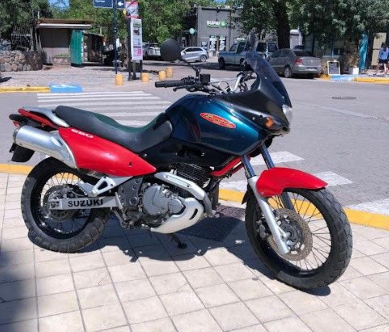 Suzuki DR Usada en Mendoza, deRuedas