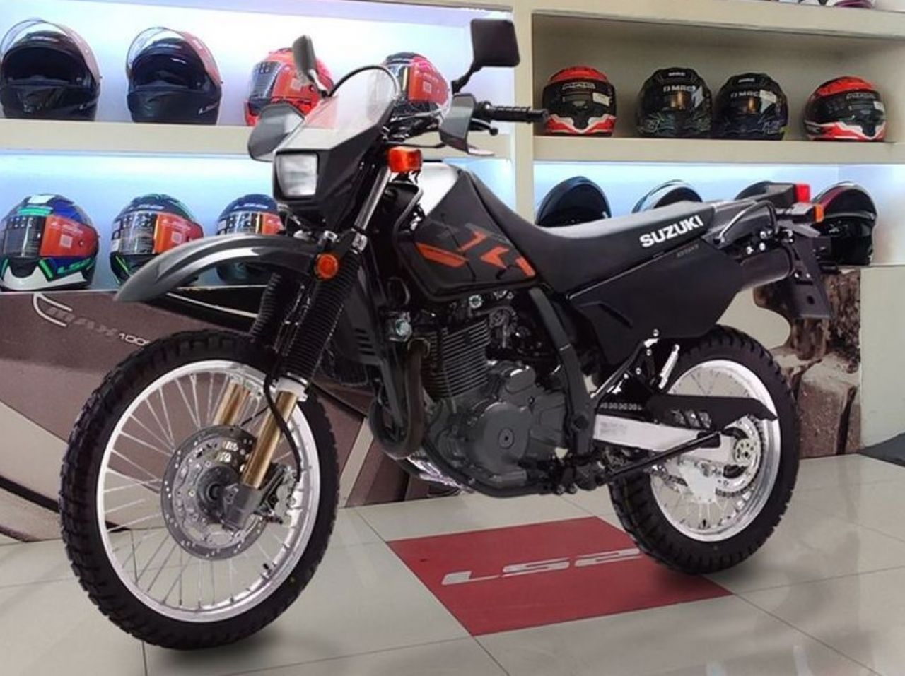 Suzuki DR Nueva en Mendoza, deRuedas