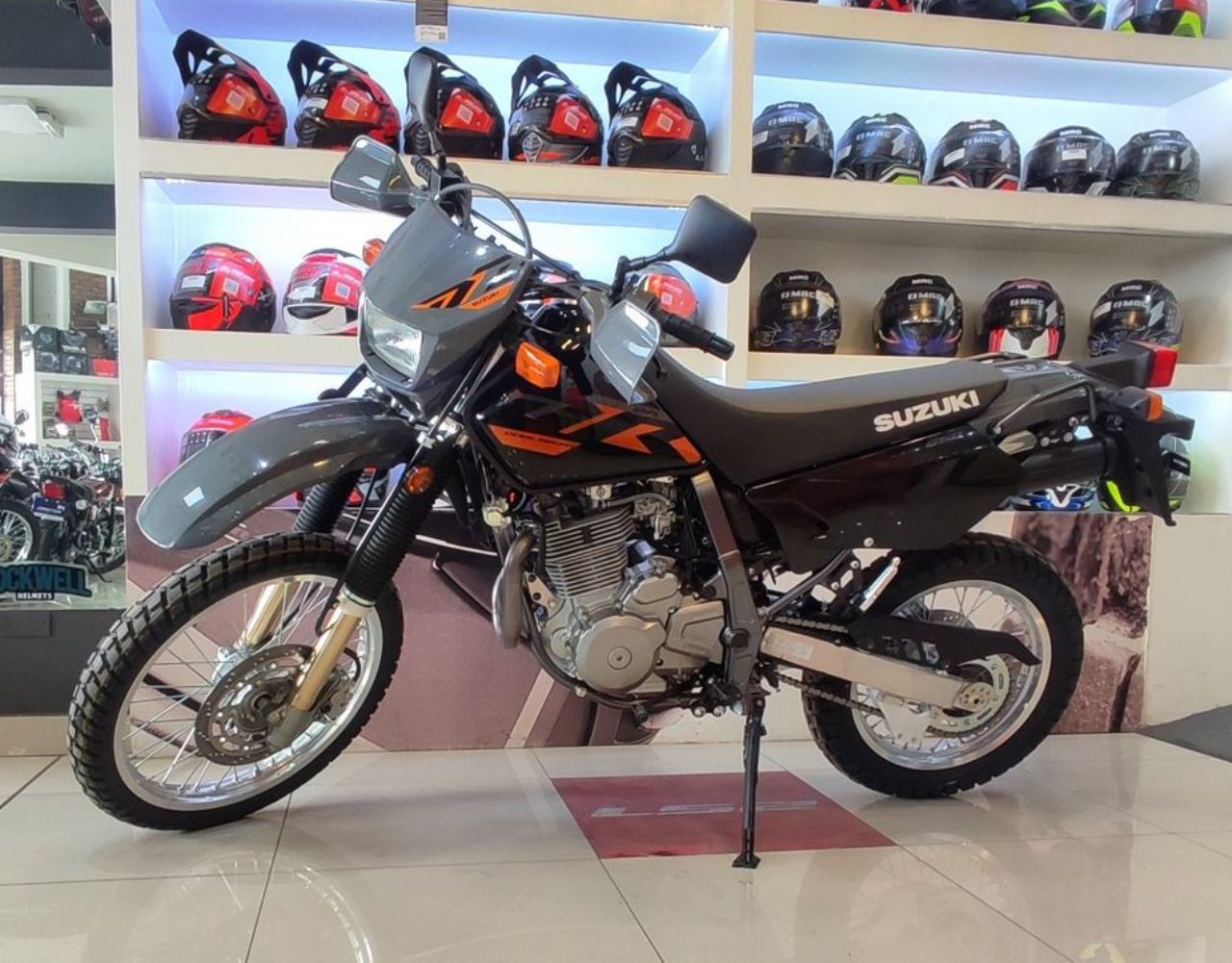 Suzuki DR Nueva Financiado en San Juan, deRuedas