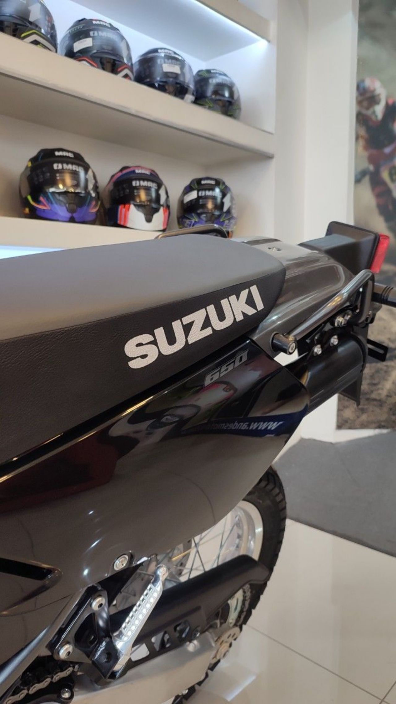 Suzuki DR Nueva Financiado en San Luis, deRuedas