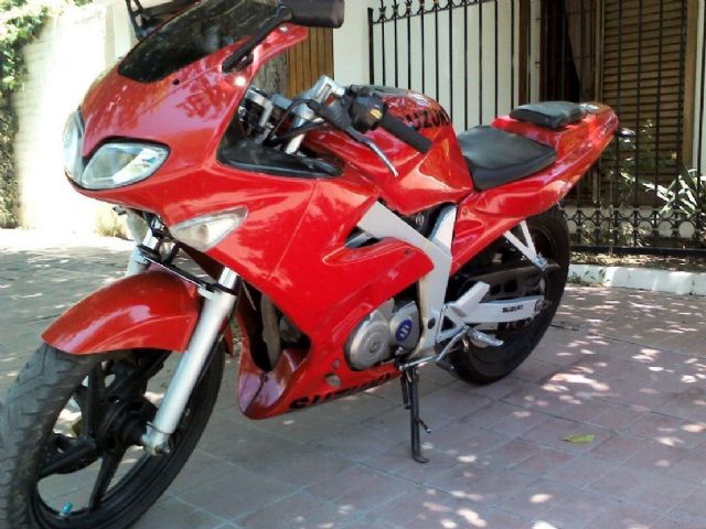 Suzuki FXR Usada en Mendoza, deRuedas
