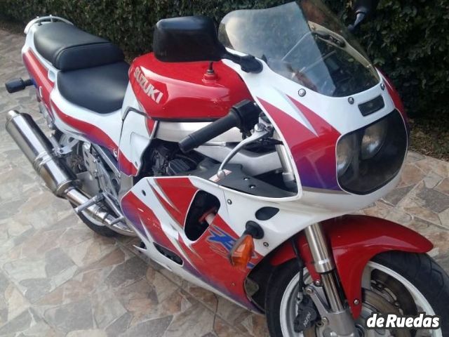 Suzuki GSR Usada en Mendoza, deRuedas
