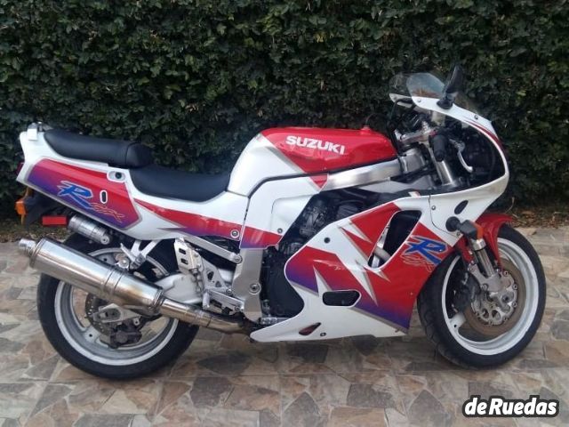 Suzuki GSR Usada en Mendoza, deRuedas