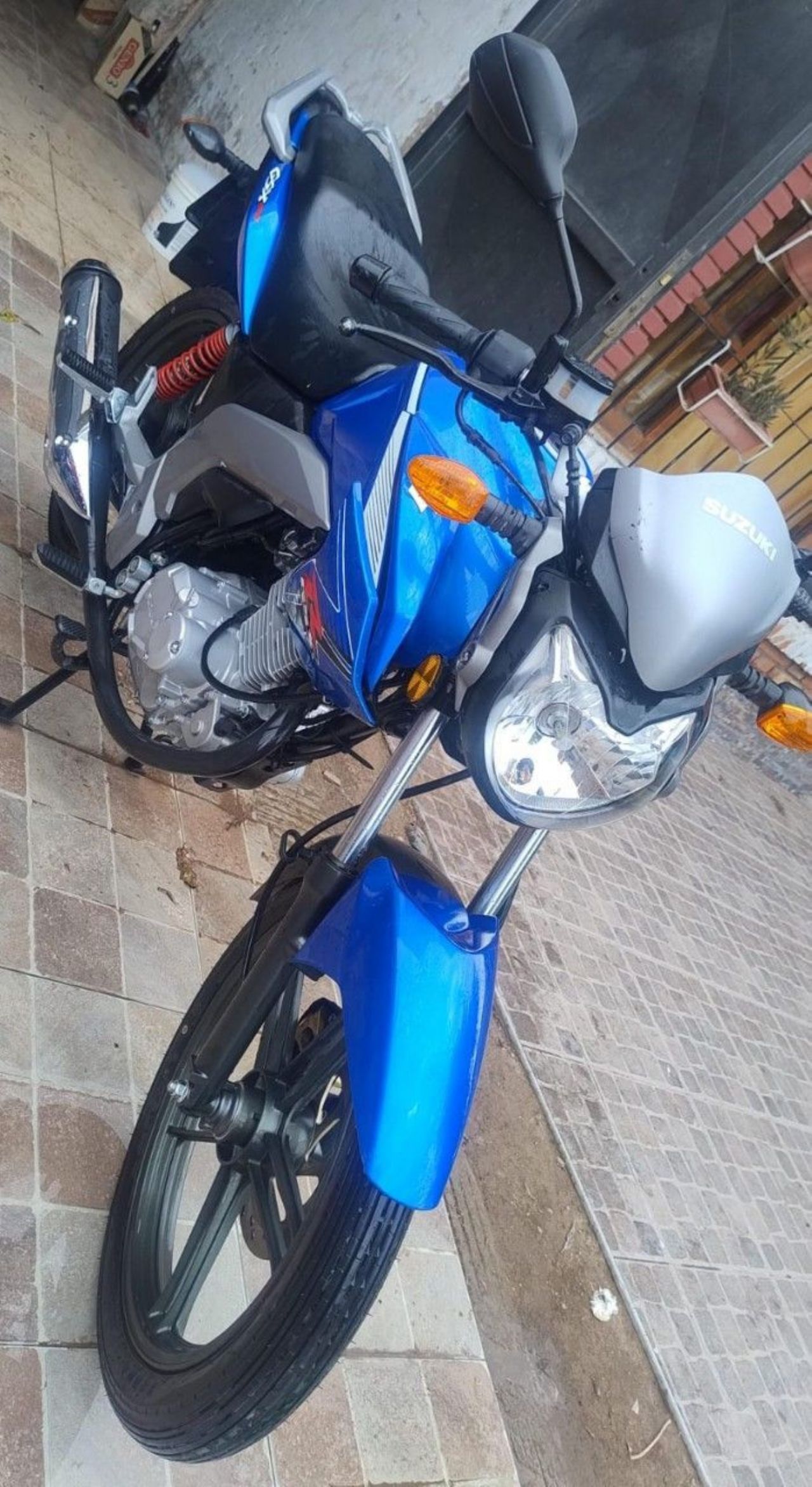 Suzuki GSX Usada en Mendoza, deRuedas