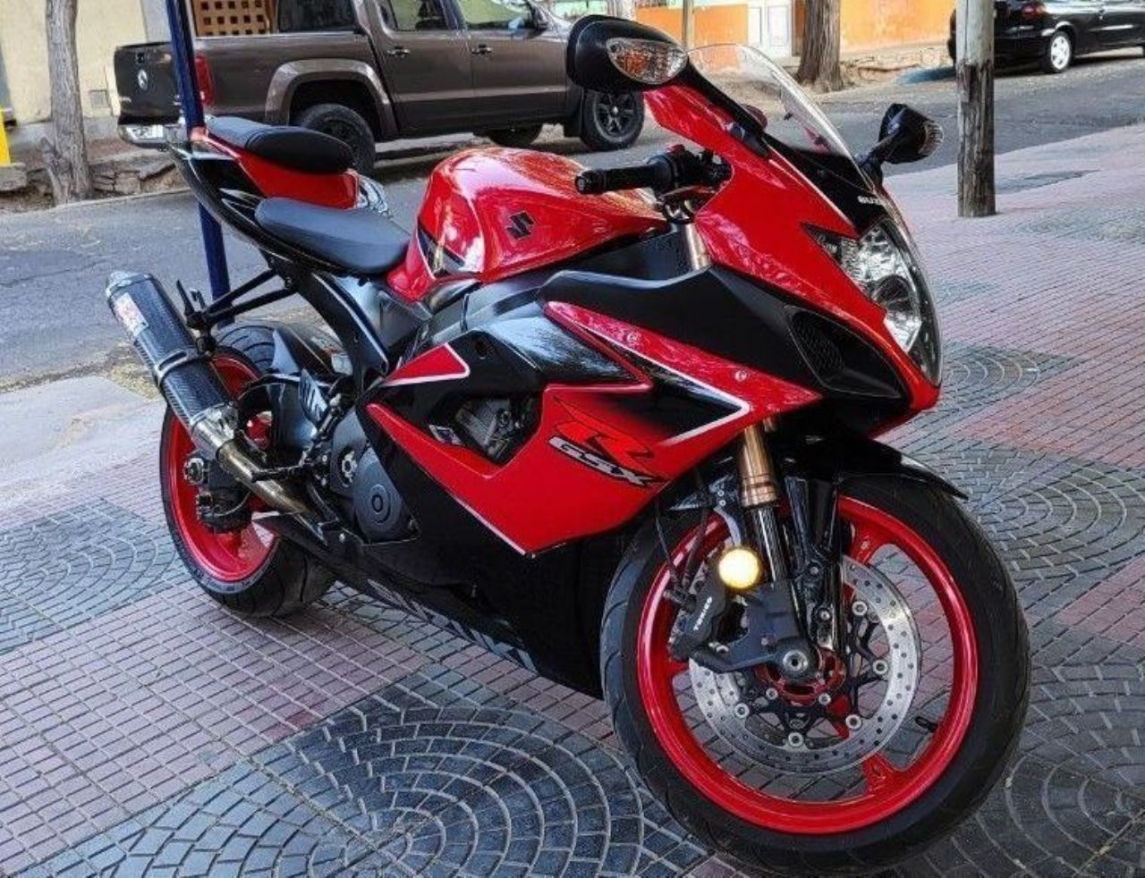 Suzuki GSX-R Usada en Mendoza, deRuedas