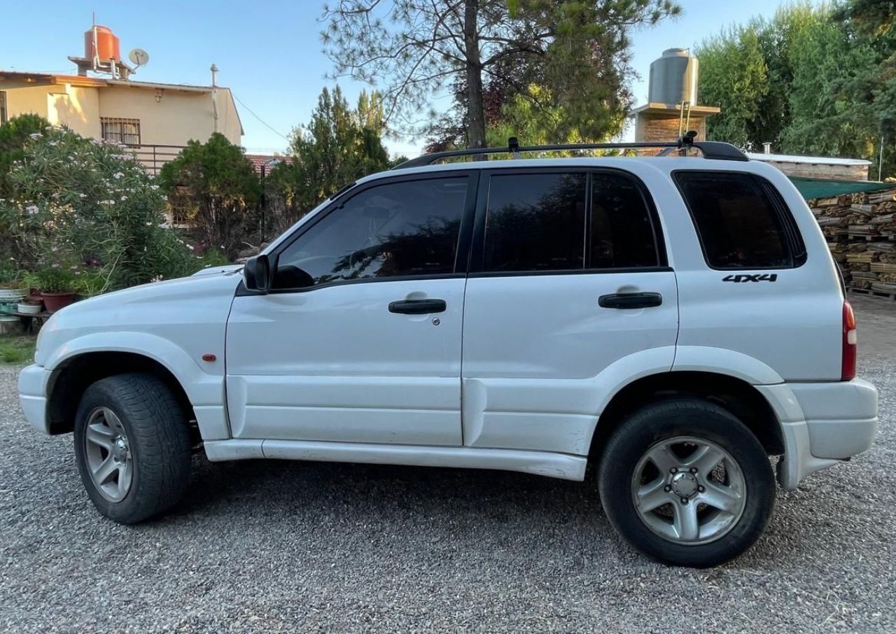 Suzuki Grand Vitara Usado en Mendoza, deRuedas