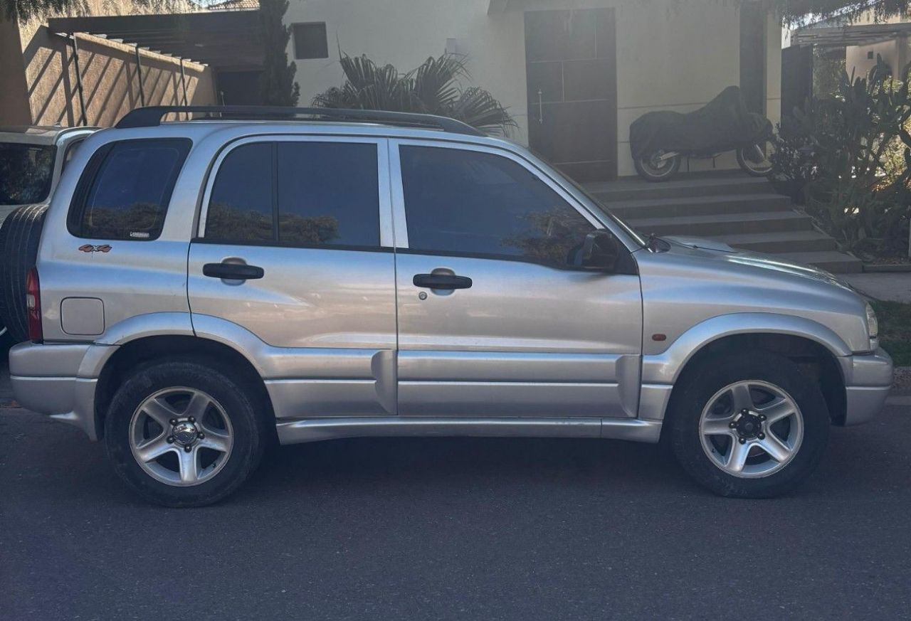 Suzuki Grand Vitara Usado en Mendoza, deRuedas