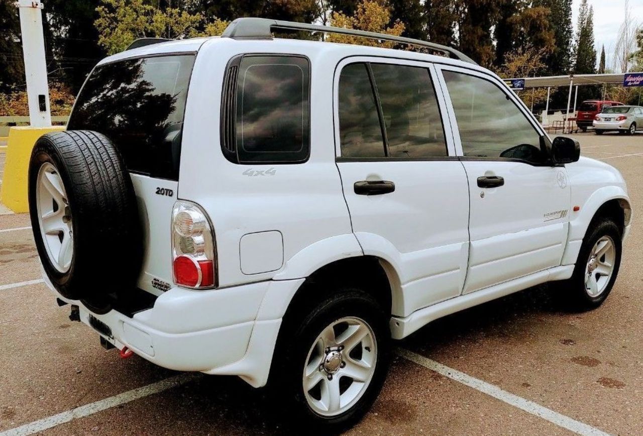 Suzuki Grand Vitara Usado en Mendoza, deRuedas