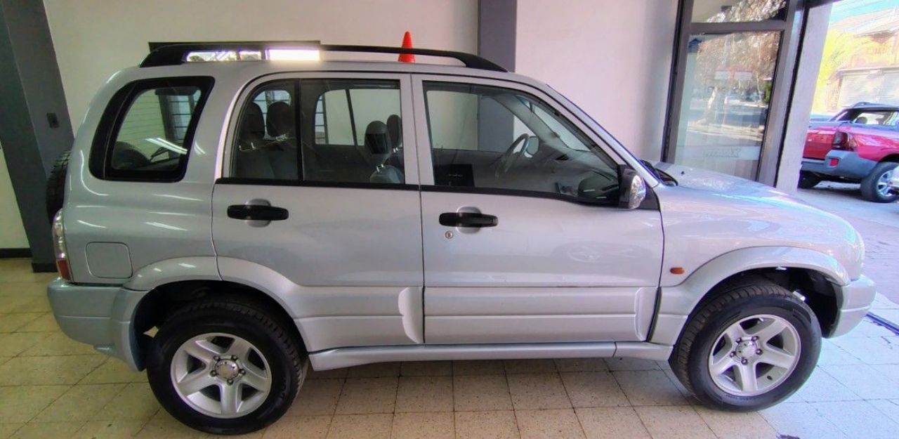 Suzuki Grand Vitara Usado en Mendoza, deRuedas