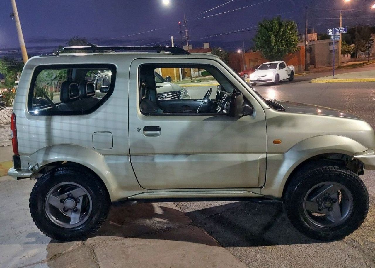 Suzuki Jimny Usado en San Juan, deRuedas