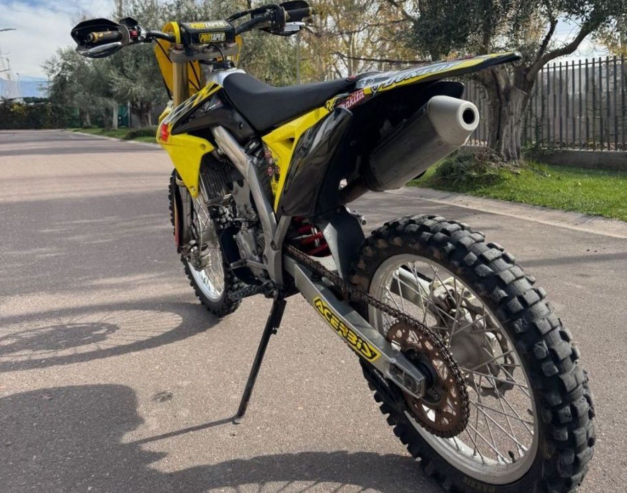 Suzuki RM-Z Usada en Mendoza, deRuedas
