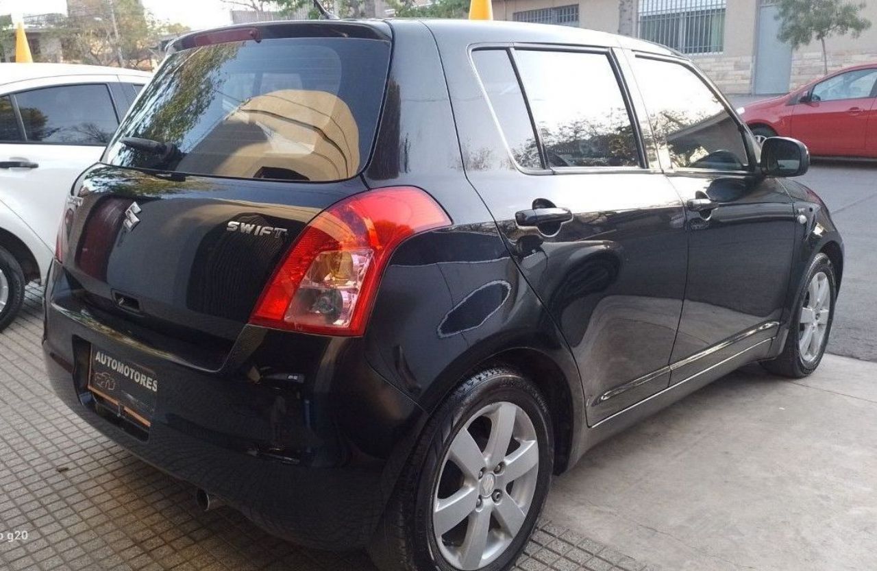 Suzuki Swift Usado en Mendoza, deRuedas